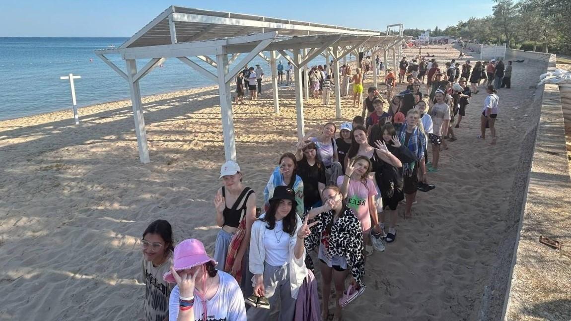 В летних лагерях на Черном море уже отдохнули 2,8 тысячи детей из Мурманской области